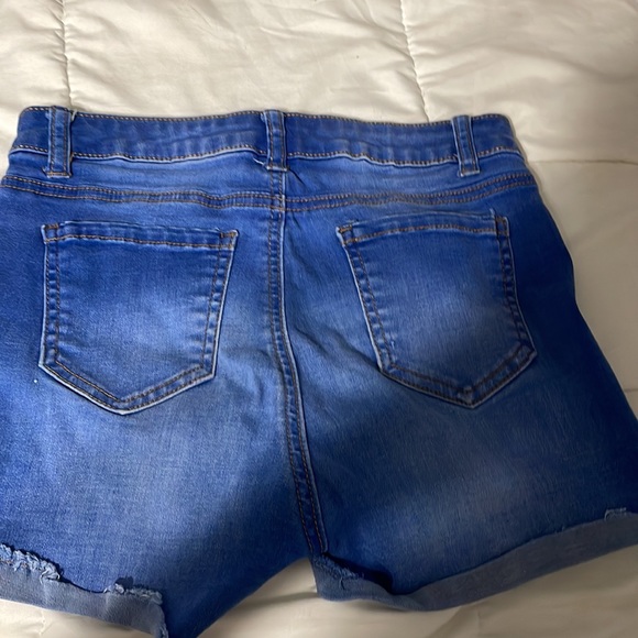 Jean shorts - Picture 2 of 2